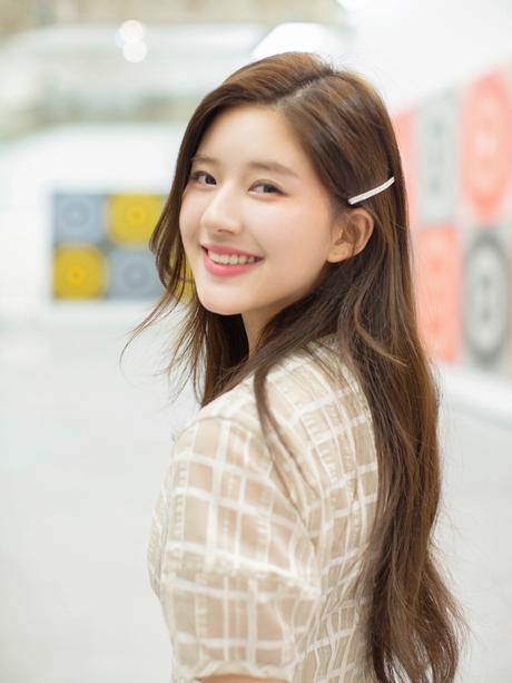 Giữa lúc bị ném đá vì chuyên đi cọ nhiệt, Triệu Lộ Tư được Vu Chính khen ngợi hết lời-1