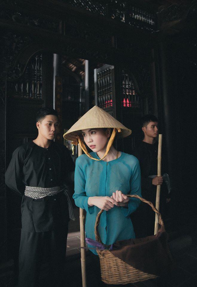 Diện áo bà ba tưởng là kín ai dè Ngọc Trinh bị soi chi tiết kém duyên-9