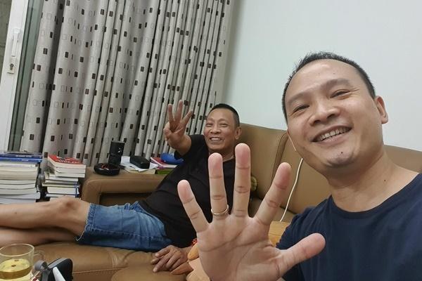 Gia đình nhà báo Lại Văn Sâm chụp ảnh chung, nhan sắc phu nhân kín tiếng gây chú ý-5