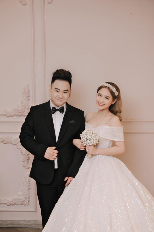 Vợ sắp cưới kém 13 tuổi của streamer Xemesis: Visual đỉnh nhưng body còn nuột hơn-3