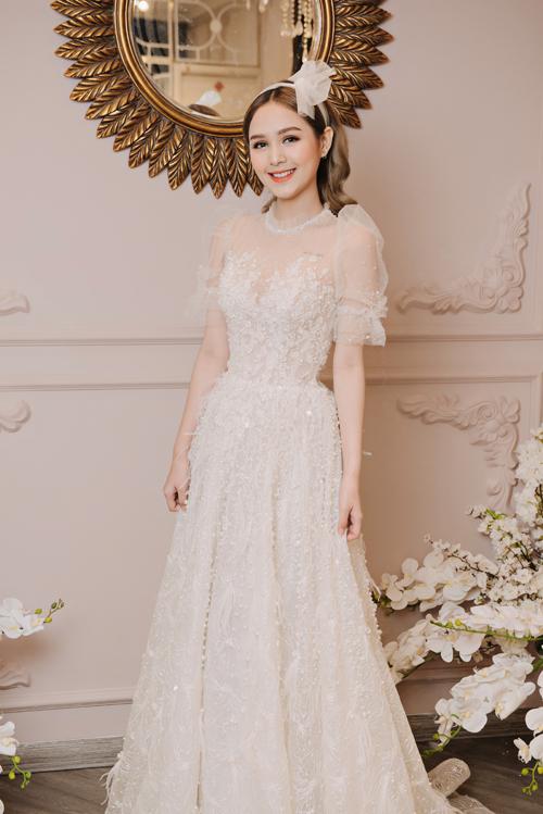 Vợ sắp cưới kém 13 tuổi của streamer Xemesis: Visual đỉnh nhưng body còn nuột hơn-6