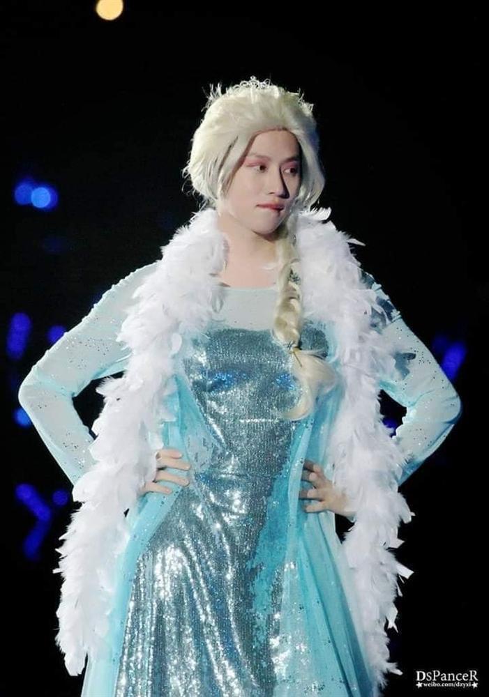 BLACKPINK Jisoo hóa Elsa xinh như mộng vẫn lép vế trước dàn Elsa lực điền-8