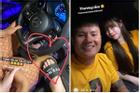 Mới tháng trước, Huỳnh Anh vẫn khoe dép tình yêu trên xe Mercedes của Quang Hải