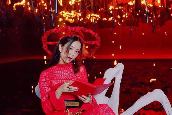 Hậu trường gây choáng đằng sau những MV tỷ view của BLACKPINK