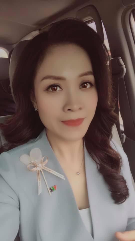 MC Hoàng Trang bức xúc khi bị thu 250.000đ phí ghi hình cho 5 phút ở quán cafe-4