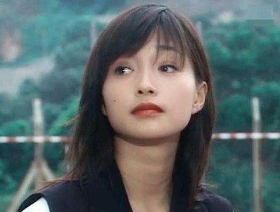 Mỹ nhân Thần điêu đại hiệp từng khiến Chung Hán Lương mê mẩn chật vật kiếm tiền ở tuổi 50-12