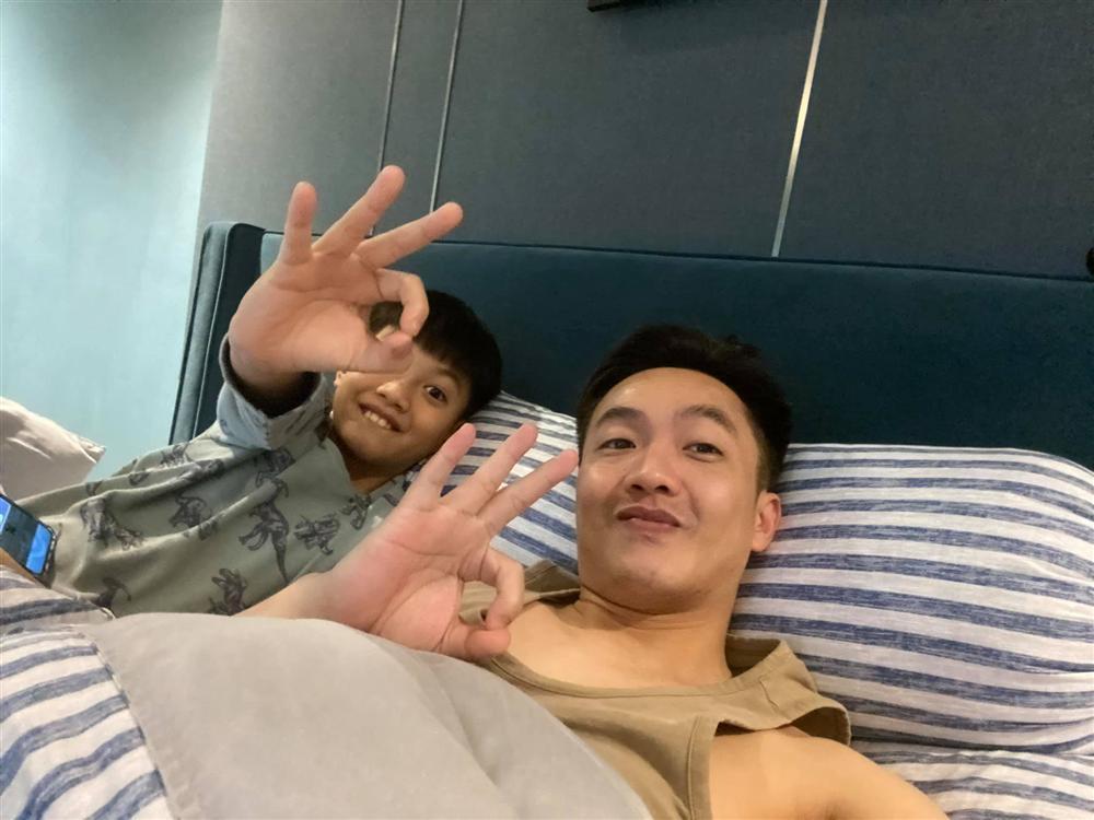 Đàm Thu Trang trả lời câu hỏi: Cường Đô La và Subeo ai đẹp trai hơn?-1