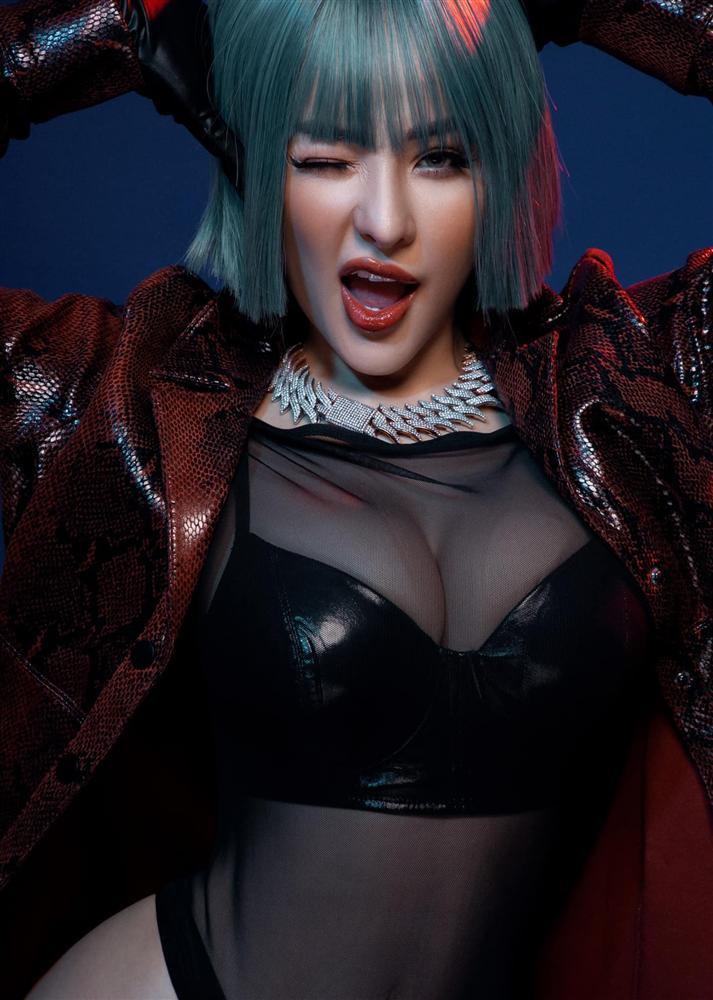 Ngân 98 diện bikini tí hon chỉ che được vùng cấm địa-8