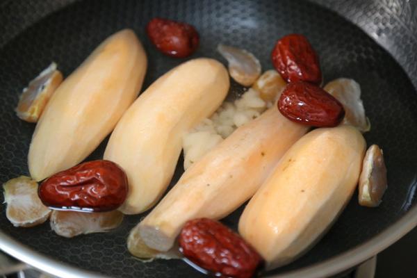 Khoai lang nướng phô mai trên đường phố Hàn Quốc-1