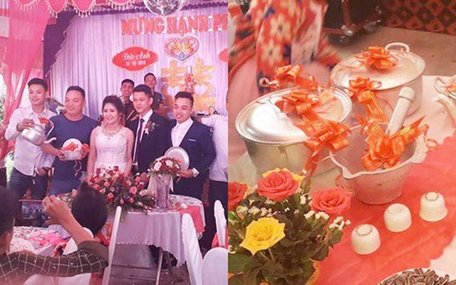 Ảnh cưới lầy lội bùn đất của hội bạn thân khiến studio cho thuê váy khóc tiếng mán-6