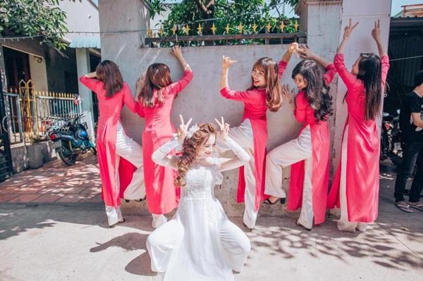 Ảnh cưới lầy lội bùn đất của hội bạn thân khiến studio cho thuê váy khóc tiếng mán-9