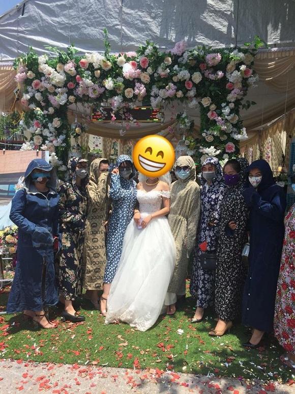 Ảnh cưới lầy lội bùn đất của hội bạn thân khiến studio cho thuê váy khóc tiếng mán-10