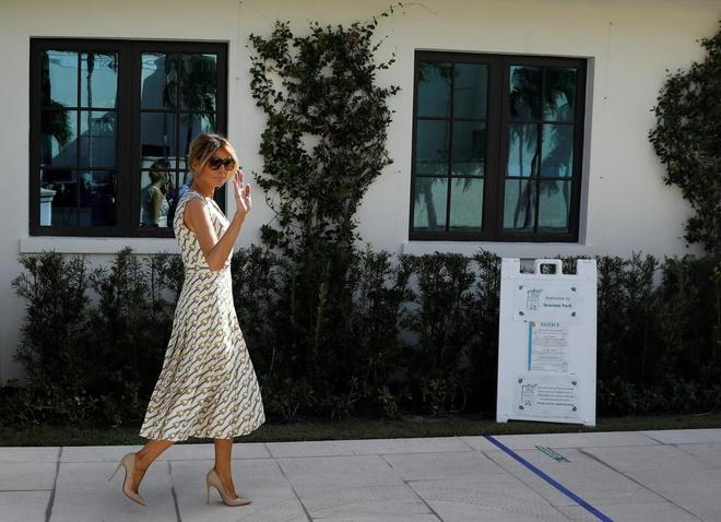 Bà Melania Trump mặc váy Gucci 4.500 USD đi bỏ phiếu-1