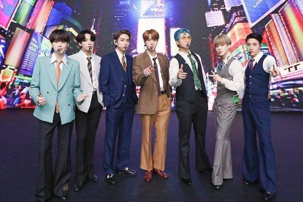 Chưa debut, ENHYPEN đã thể hiện tố chất tân binh quái vật không phải dạng vừa-3