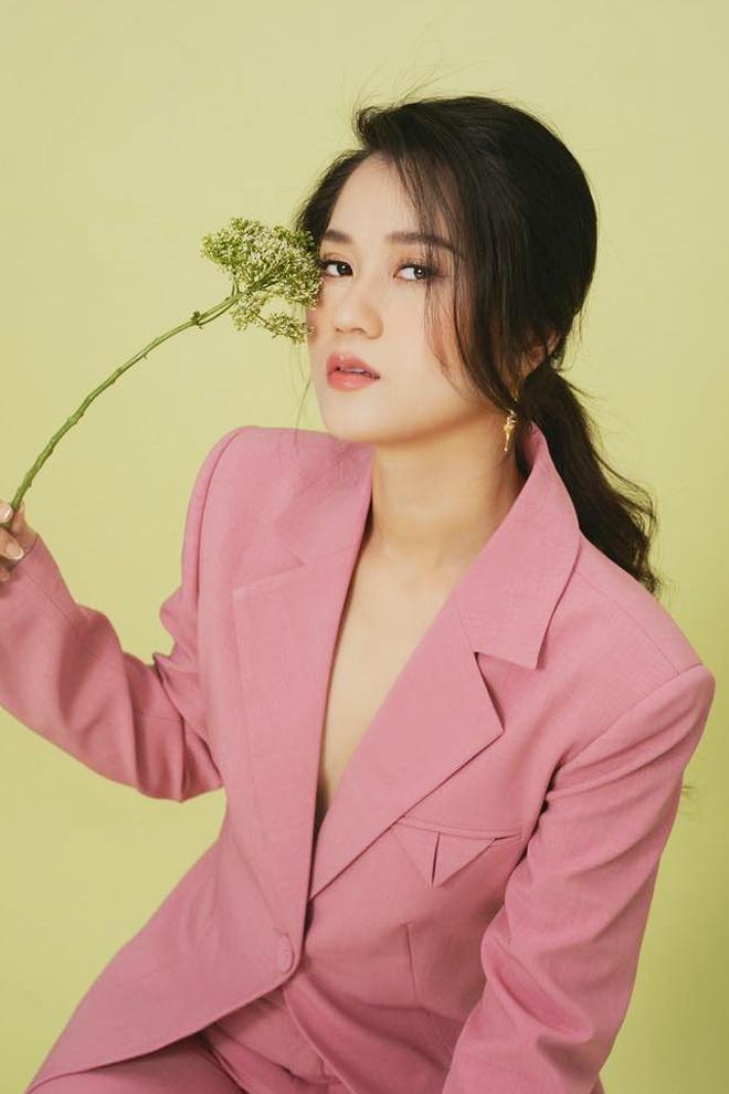 Lâm Vỹ Dạ bị lập group anti với lượng thành viên tăng mạnh từng ngày-3