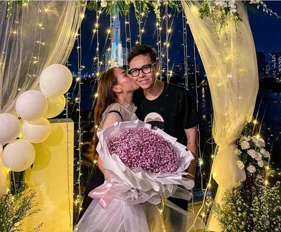 Lấy chồng giàu lại được cưng chiều, con gái Minh Nhựa thăng hạng nhan sắc, body miễn chê-3