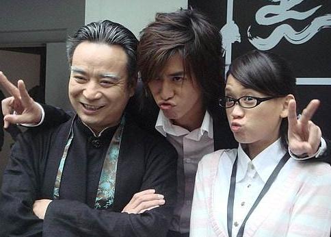 Thái tử gia xã hội đen từ bỏ quyền thừa kế đi làm diễn viên phụ, Vương Tư Thông cũng phải kính nể-6