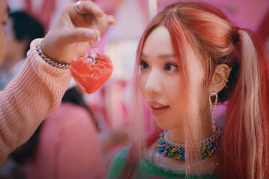 Min comeback: Người khen hết lời, kẻ bảo giống BLACKPINK, còn suy diễn MV 16+?