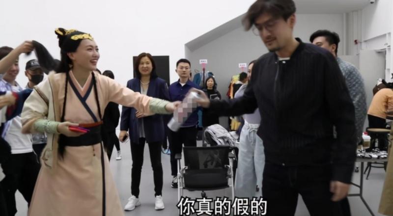 Hồ Ca đòi được đóng vai cameo trong Yến vân đài nhưng bị Đường Yên từ chối-5