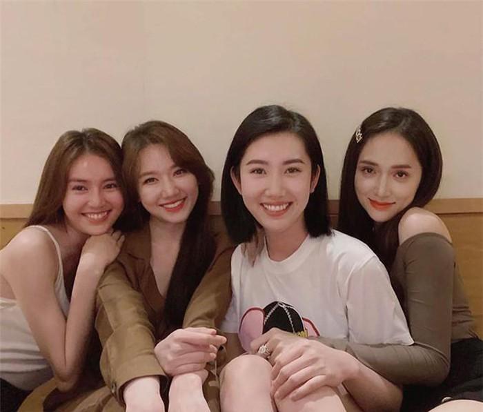 Sau động thái úp mở, Thúy Ngân tung bằng chứng bác bỏ nghi vấn xa lánh Hương Giang-4