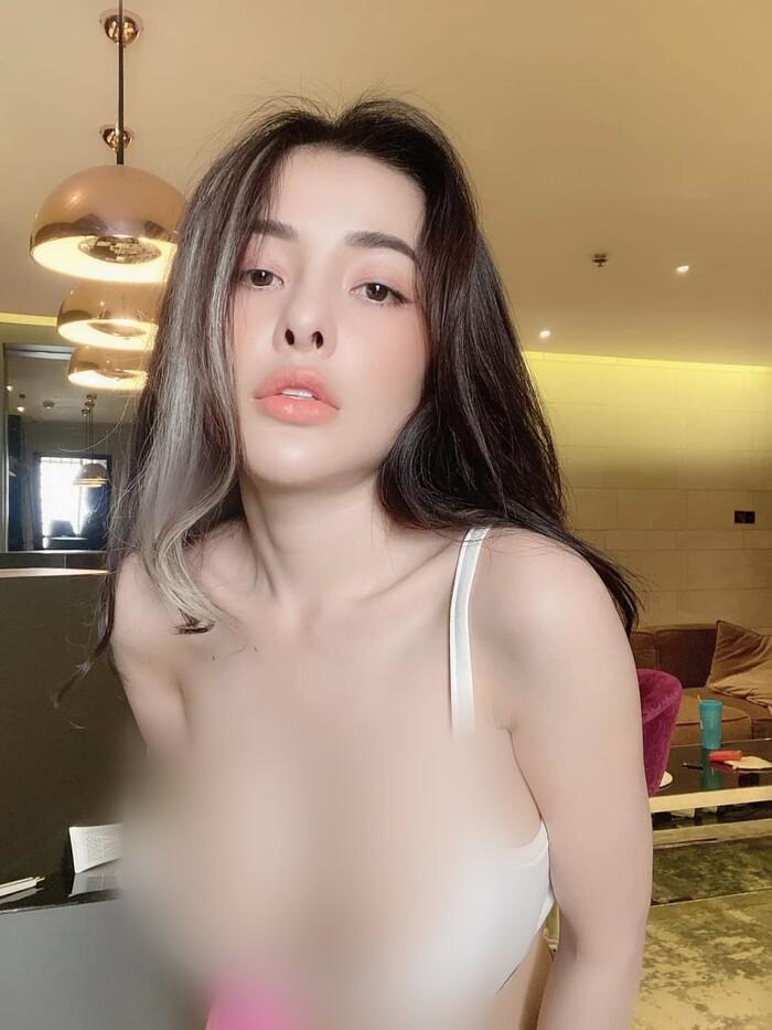 Bị ném đá vì toàn đăng ảnh hở bạo, Ngân 98 mỉa mai: Kẻ giật chồng mới đáng lên án-5