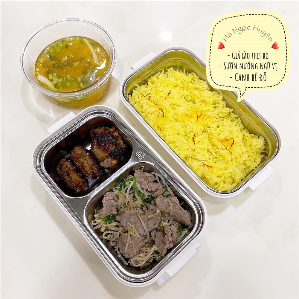 Vợ đảm 9x làm cơm hộp cho chồng mang đi làm khiến hội chị em ghen tị-6
