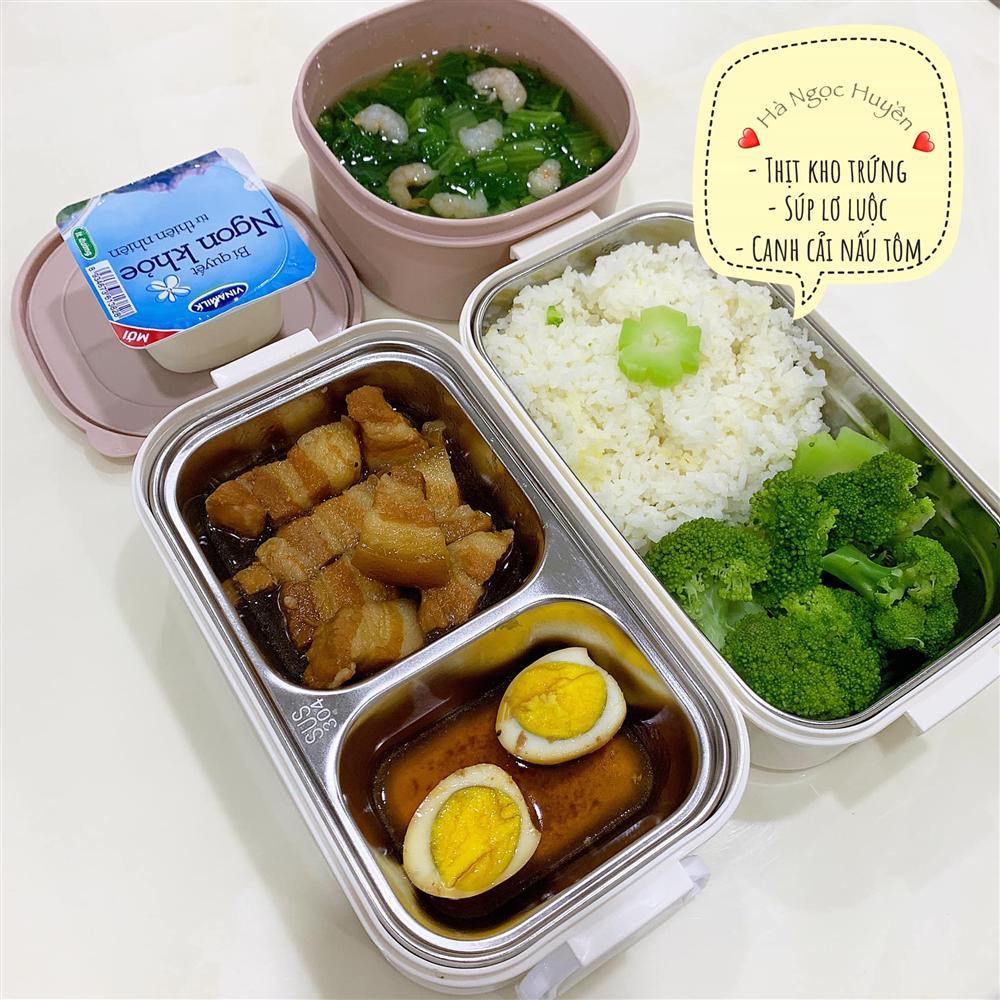 Vợ đảm 9x làm cơm hộp cho chồng mang đi làm khiến hội chị em ghen tị-11
