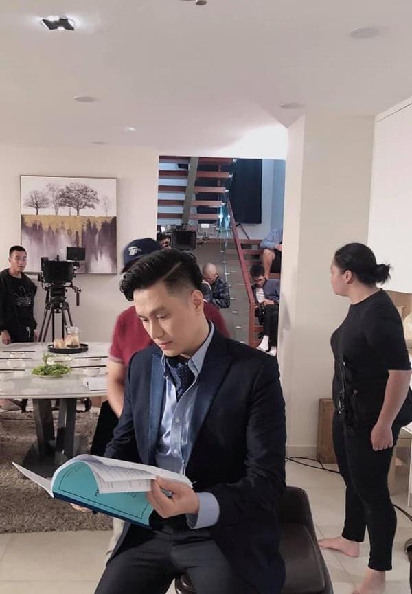 Việt Anh giải thích về việc tăng cân không kiểm soát là do yêu cầu của phim mới-6