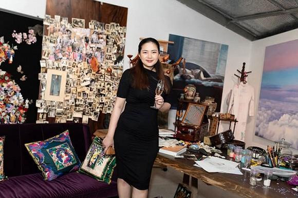 Phan Như Thảo khoe mặt thật cạnh chồng đại gia, quý phái và rạng rỡ khác hẳn ảnh bị dìm-2