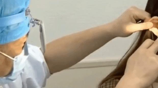 Tham quá hóa thâm: Cô gái bị điếc sau 3 ngày thức trắng đêm săn sale-2