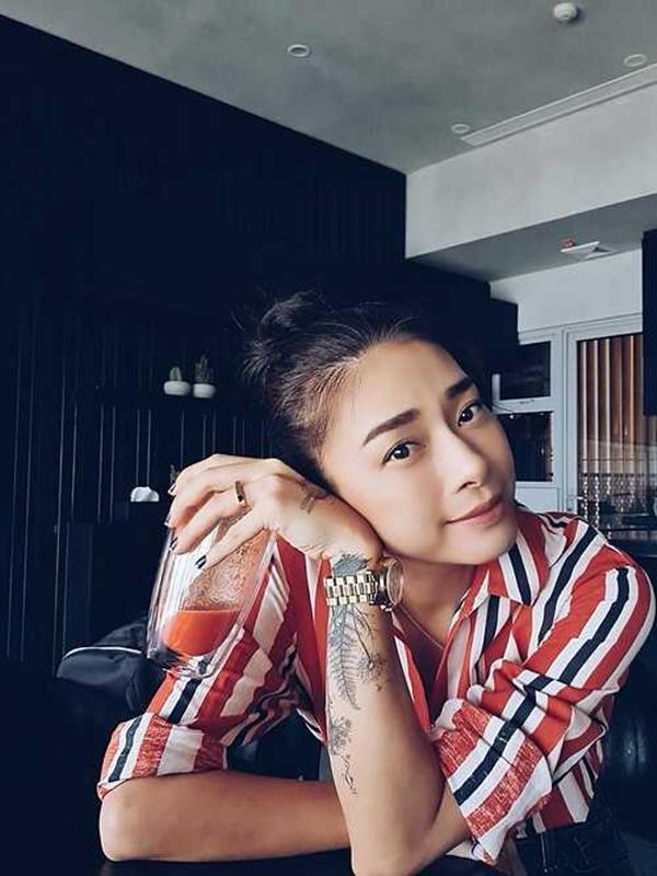 Ngô Thanh Vân gây chú ý với hình xăm lớn ở tay.