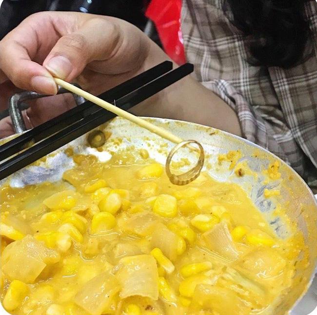 Học đòi cầu hôn chanh sả mà vợ tương lai thèm phá lấu, cặp đôi có màn mò nhẫn cười ra nước mắt-3