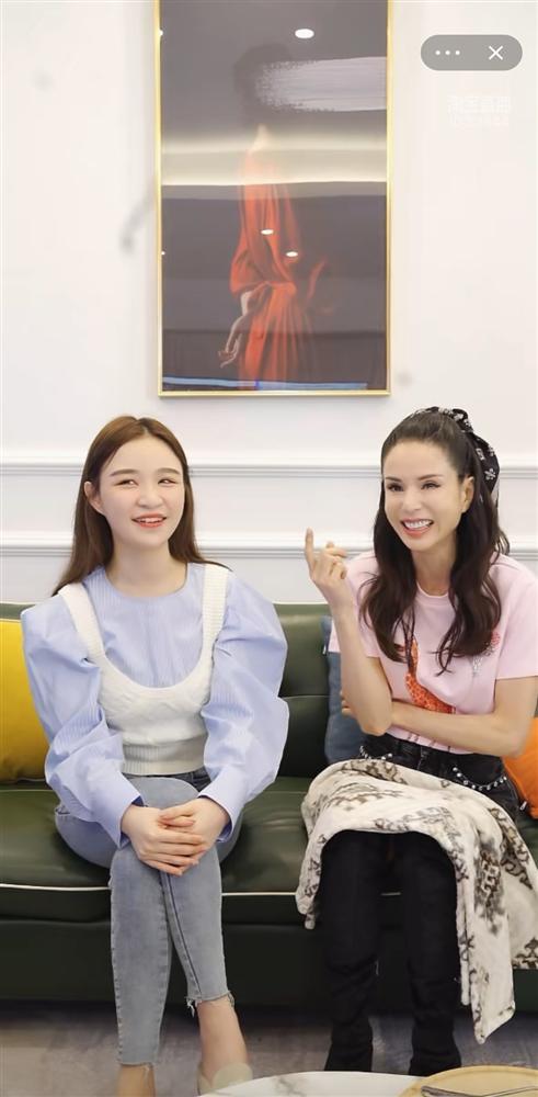 Tiểu Long Nữ Lý Nhược Đồng khoe vòng eo nhỏ hơn cả Ngọc Trinh-9