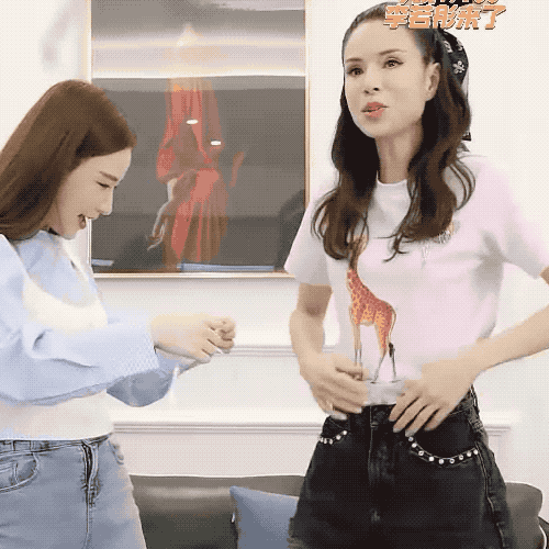 Tiểu Long Nữ Lý Nhược Đồng khoe vòng eo nhỏ hơn cả Ngọc Trinh-7