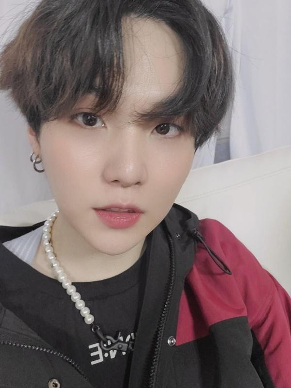 Suga gửi tâm thư tới fan, chấn thương nặng vẫn trấn an mình ổn, đừng lo nhé-1