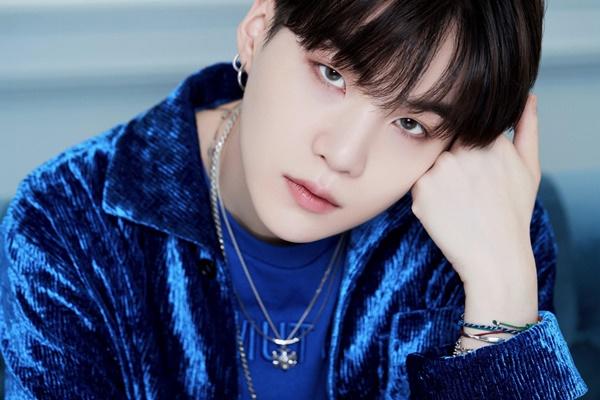 Suga BTS tung ảnh concept photo đậm mùi hóa học khiến fan đau não-1