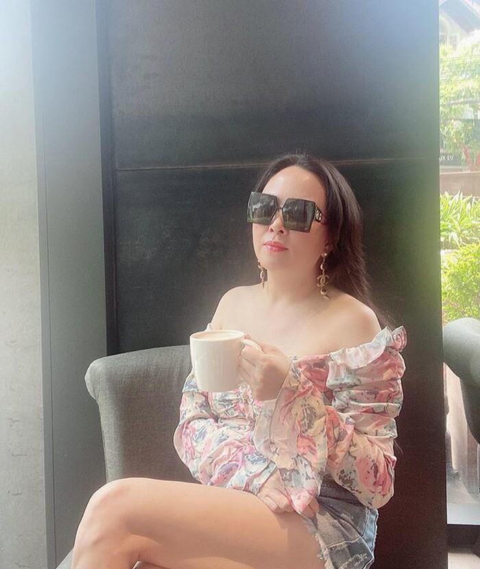 Phượng Chanel khoe ảnh 11 năm trước, style giản dị bất ngờ-3