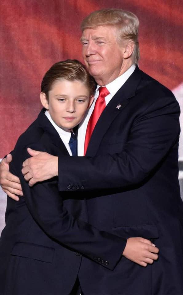 Con trai út ông Trump ở tuổi 14: Cao 2m, ngoại hình điển trai như hoàng tử truyện cổ tích-8