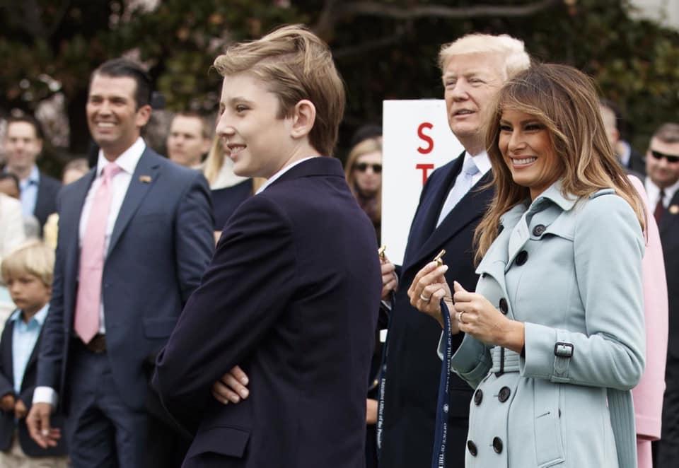 Con trai út ông Trump ở tuổi 14: Cao 2m, ngoại hình điển trai như hoàng tử truyện cổ tích-7