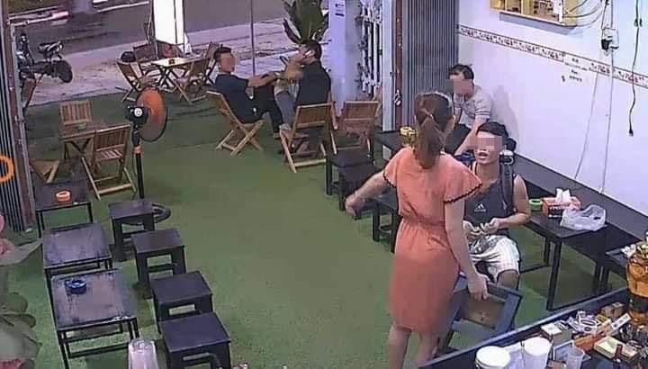 Thản nhiên sàm sỡ chủ quán cà phê, thanh niên nhận cái kết chát xít-3