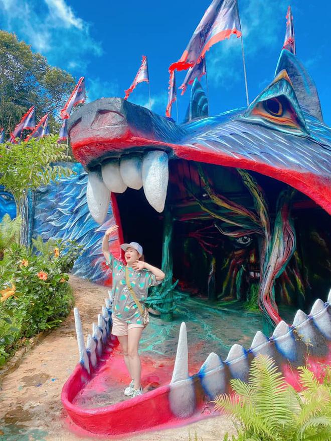 Những bức tượng yêu tinh ở Đà Lạt khiến giới trẻ lũ lượt kéo đến check-in-9