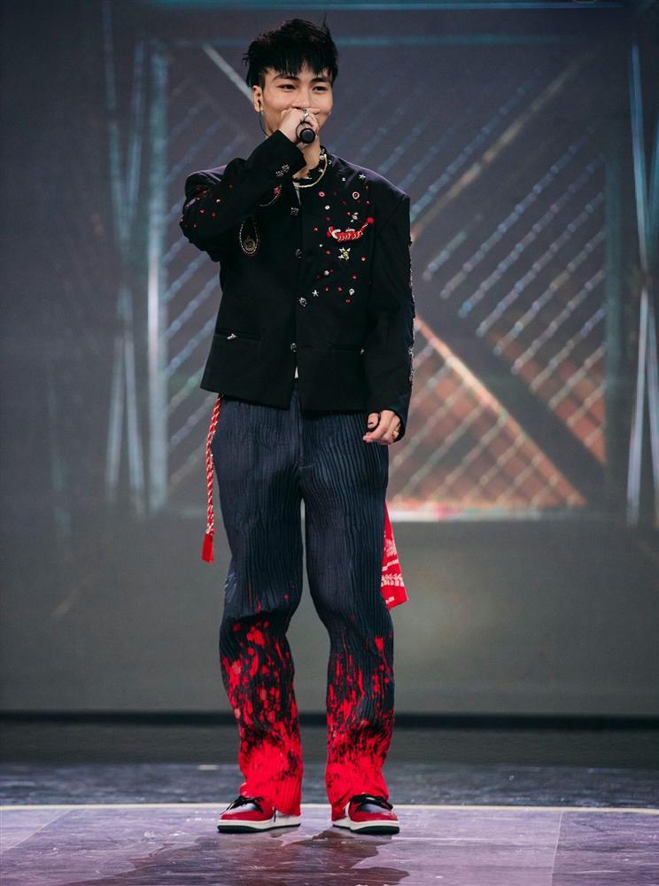 Ý nghĩa trang phục của dàn thí sinh tại chung kết Rap Việt-8