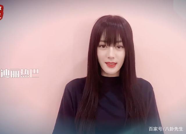 Nhan sắc vừa cứng vừa đơ của Địch Lệ Nhiệt Ba gây tranh cãi-5