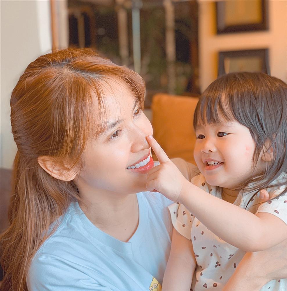 Ngoại hình Tú Vi - Văn Anh thay đổi ra sao sau 5 năm kết hôn?-7