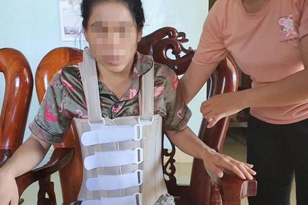 Bé mẫu giáo bị bạo hành trong nhà vệ sinh: Bị cô giáo dọa bắt uống nước bồn cầu-5