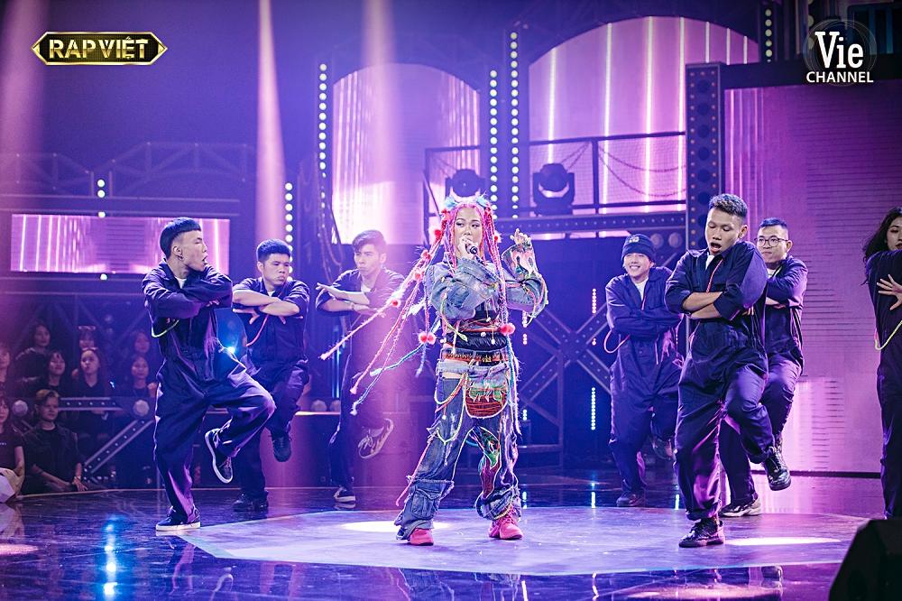 Chung kết Rap Việt: TLinh nhận mưa lời khen thế hệ nữ rapper toàn diện-2