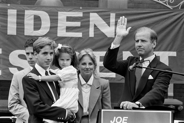 Tình yêu 43 năm của ông Joe Biden và vợ-3