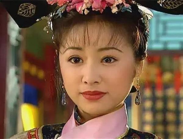 Hậu trường ít người biết của Hoàn Châu cách cách: Triệu Vy thuê người để ngủ-4