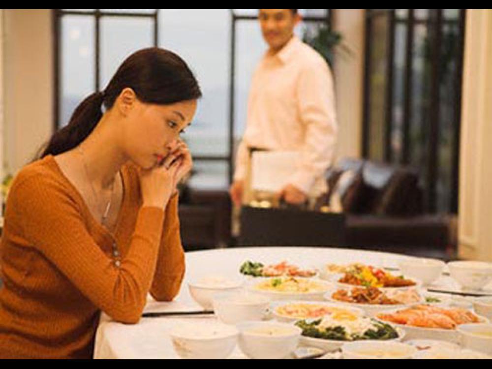 Phát hiện bí mật của con dâu mẹ chồng tá hỏa báo cho con trai, câu nói cuối cười suýt ngất-2