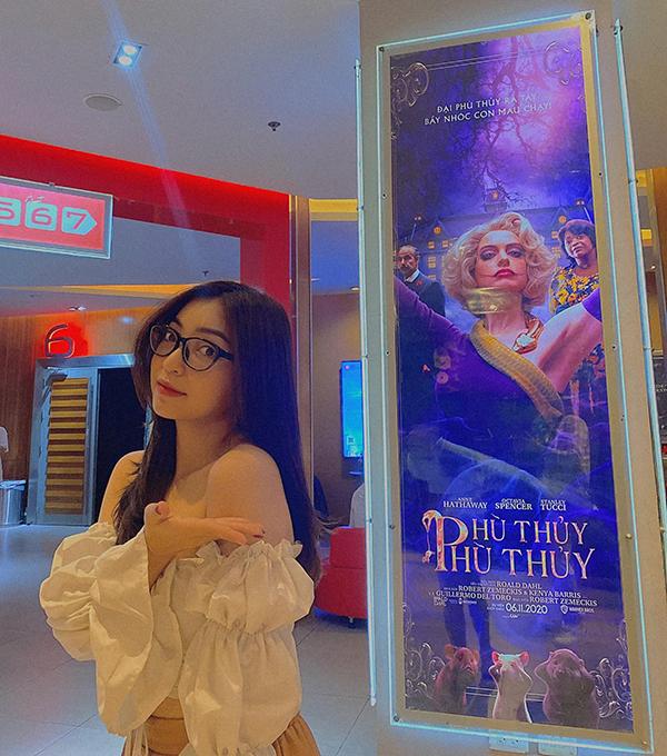 Nhật Lê khoe ảnh thả thính xinh đẹp, phải chăng đã sẵn sàng cho một mối quan hệ mới?-1